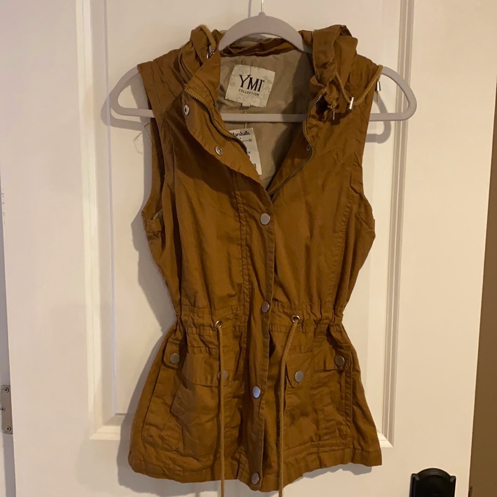 Mustard/brown Vest